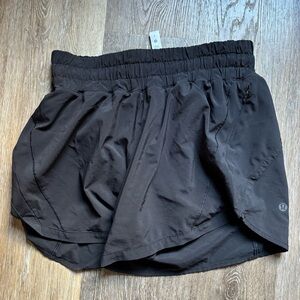 Lululemon | Size 6 | Black Athletic Shorts